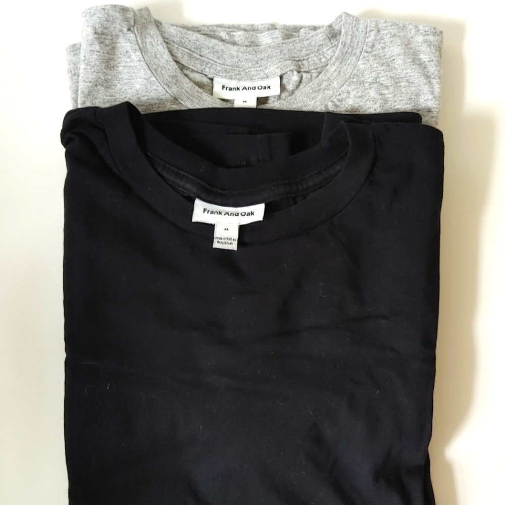 2 M Frank & Oak T-shirts